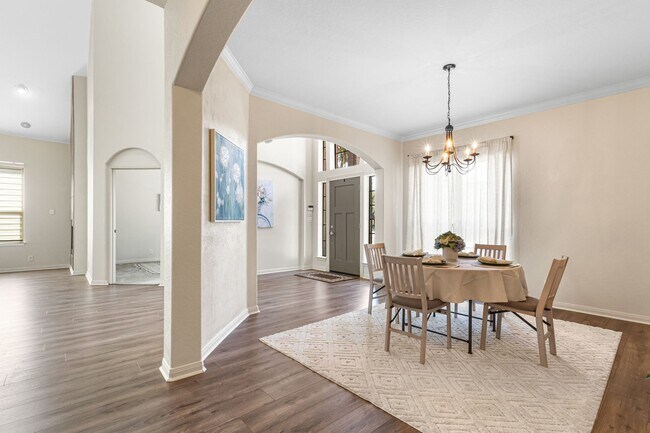 Building Photo - Corner Lot Beauty in Stone Oak Area