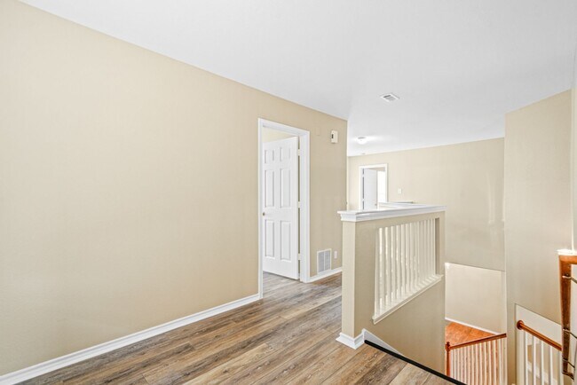 Building Photo - 137 Red Hawk Ridge