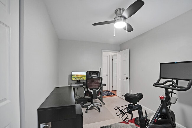 Building Photo - 18420 Shady View Ln