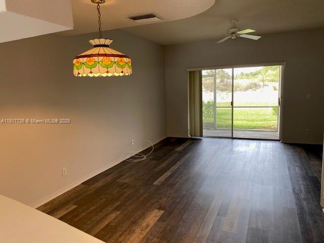 Building Photo - 16703 Hemingway Dr