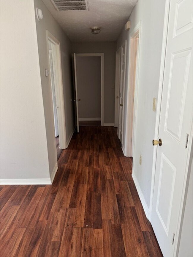 Building Photo - Nice 4 Bedroom Home in Byram!