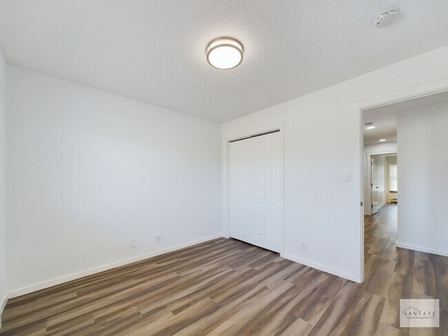 Building Photo - Beautifully Remodeled single Level Home Av...