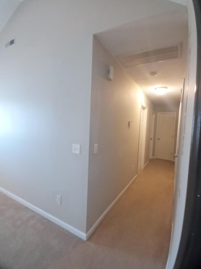 Building Photo - 3525 Drayton Dr