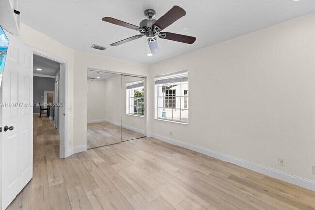 Building Photo - 642 Heritage Dr