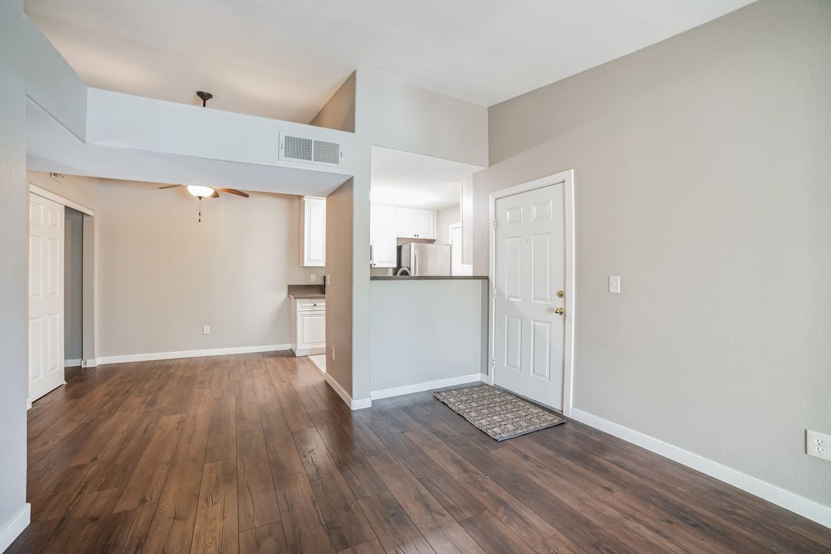 Building Photo - 7885 W Flamingo Rd