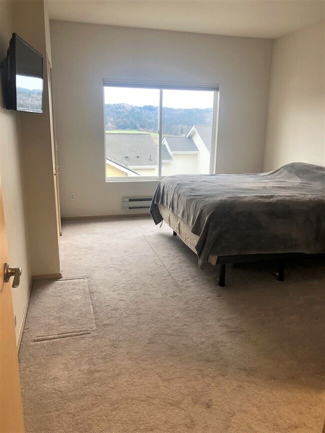 Building Photo - 2bd/2.5ba Duvall House