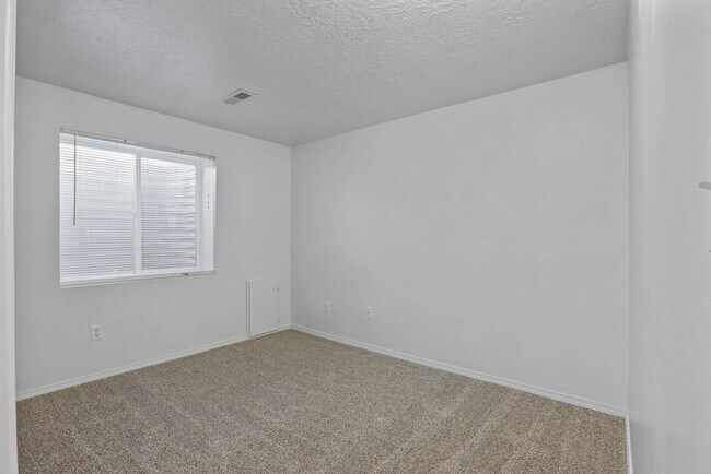 Building Photo - 5 Bed 3 Bath Home in Rigby
