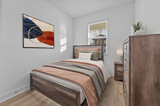 Building Photo - 1922 W Fig St