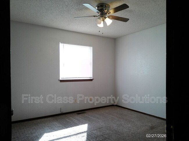 Building Photo - 5316 NW 111th Terrace