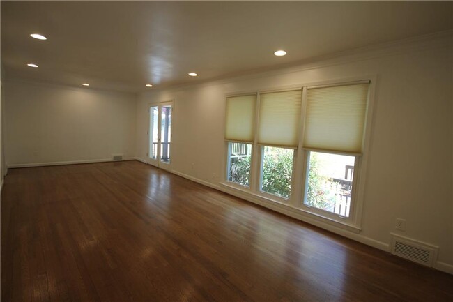 Building Photo - 1735 Moonstone Ct
