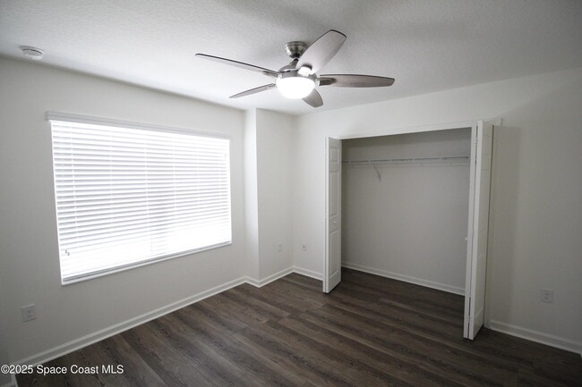 Building Photo - 4369 Alligator Flag Cir