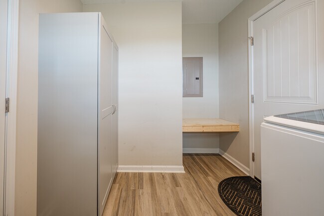 Building Photo - 505 Park Pl
