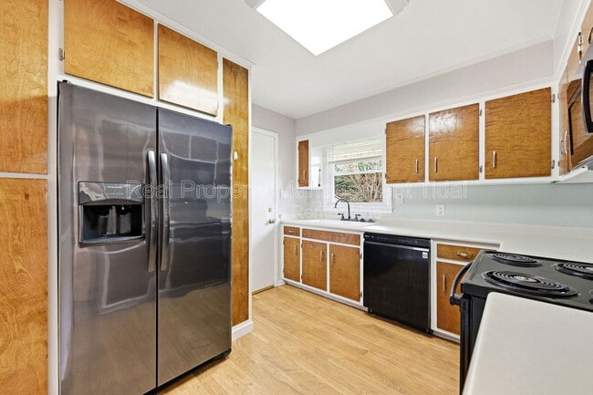 Building Photo - 41 Wendfield Cir