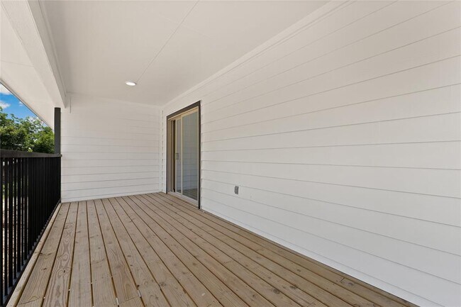 Building Photo - 317 Mill St