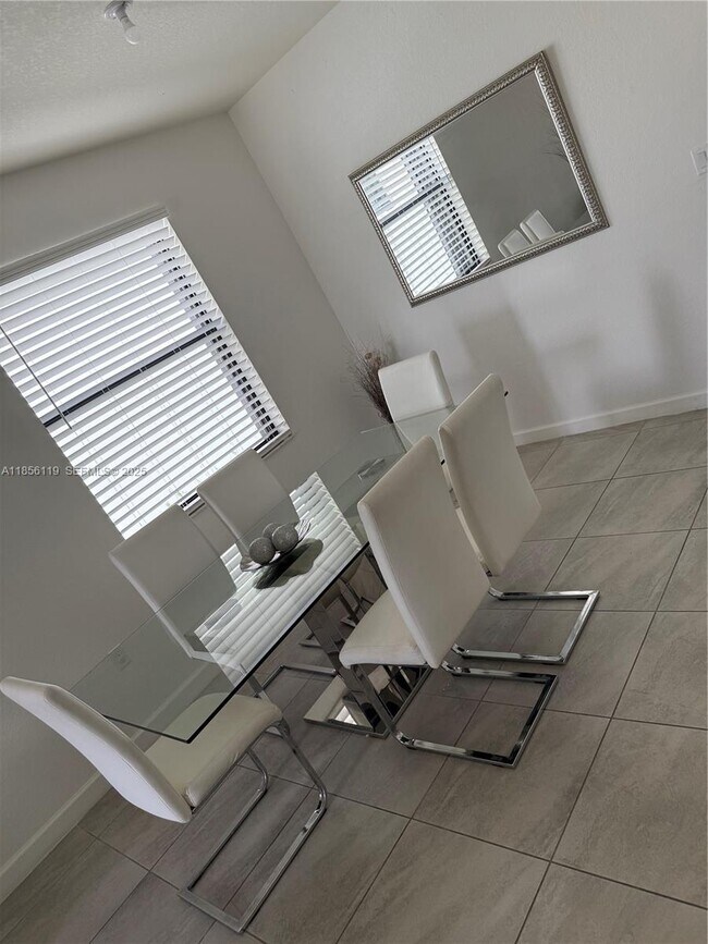 Building Photo - 3523 W 105th Pl