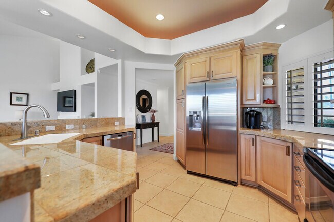 Building Photo - 76570 Hollyhock Dr