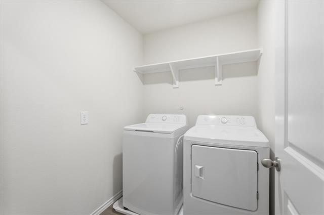 Building Photo - 215 Arbor Dr