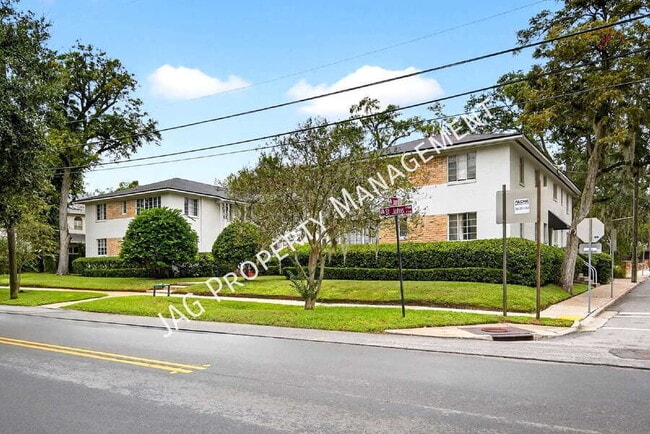 Building Photo - 2761 St Johns Ave