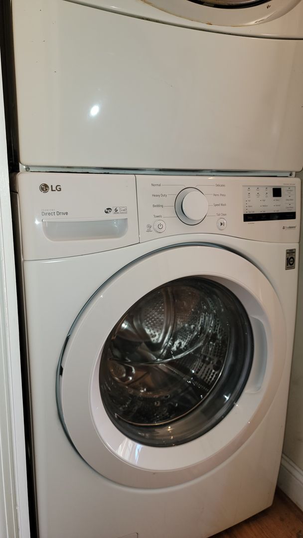 Building Photo - Manor Place