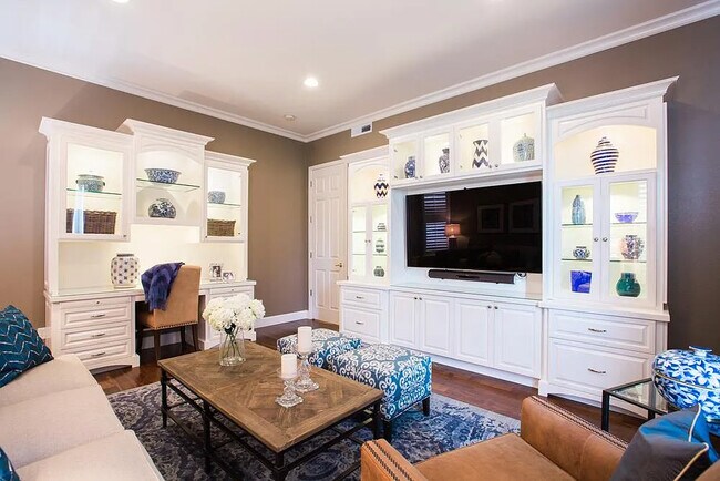 Building Photo - 2490 Muirfield Way