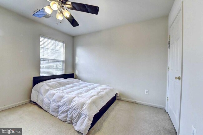 Building Photo - 110 Hunton Dr