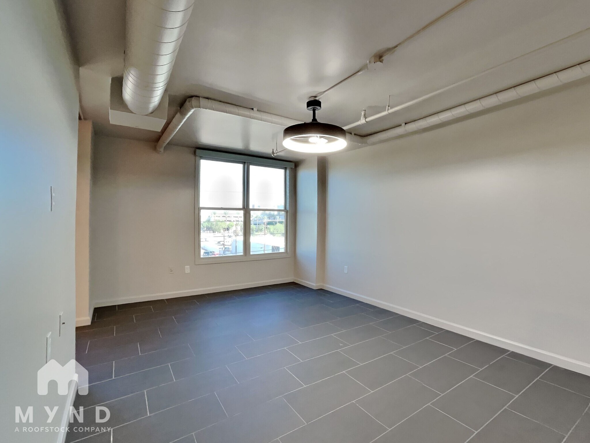 Building Photo - 535 W Thomas Rd