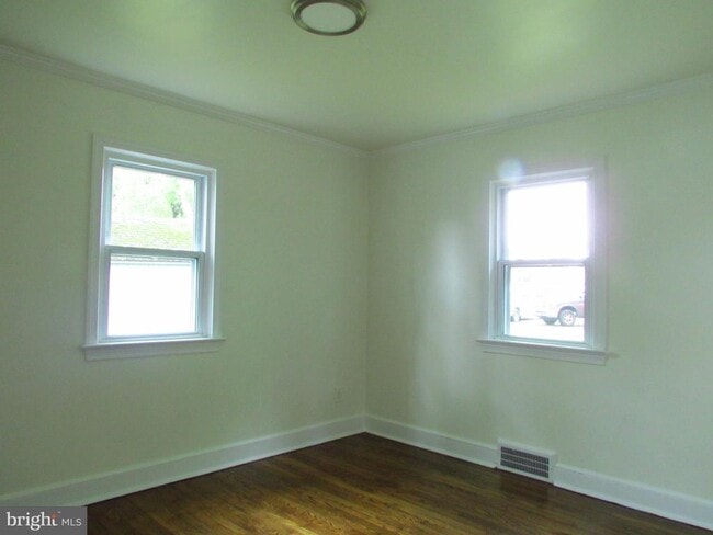 Building Photo - 410 Pennewill St