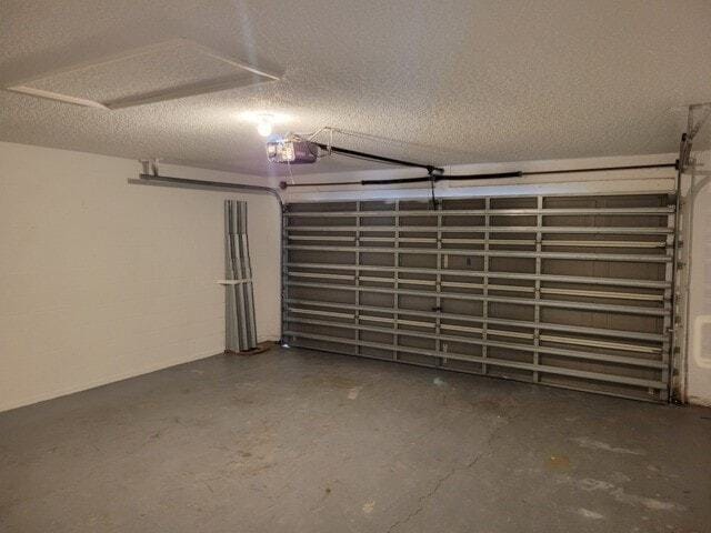 Building Photo - 8455 103rd Ct
