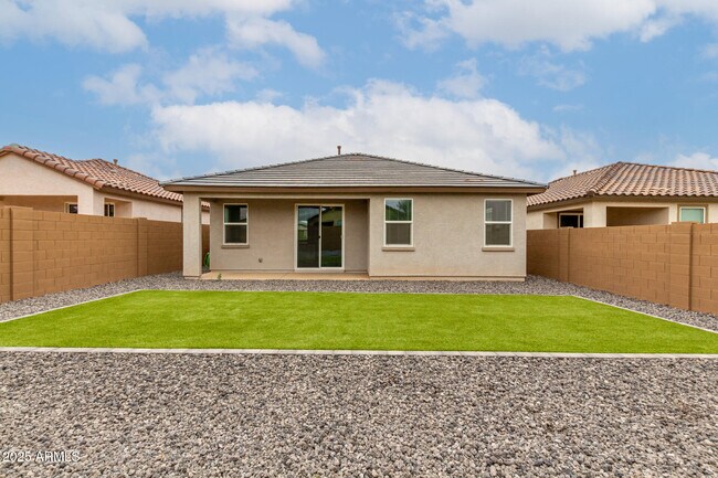 Building Photo - 3048 E Riding Boot Wy