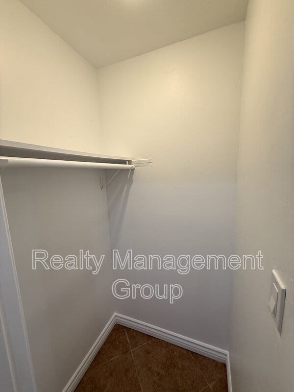 Building Photo - 98 E Palomar St
