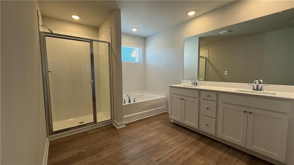 Building Photo - 7253 Mulberry St