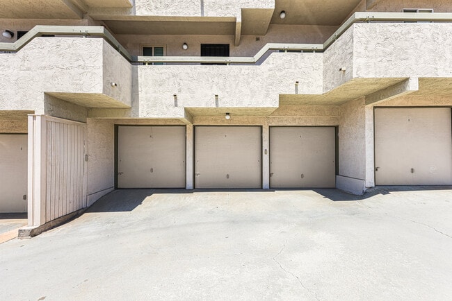 Building Photo - 4794 Arizona St