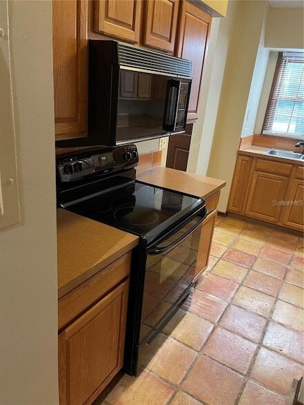 Building Photo - 5213 SW 92nd Ct