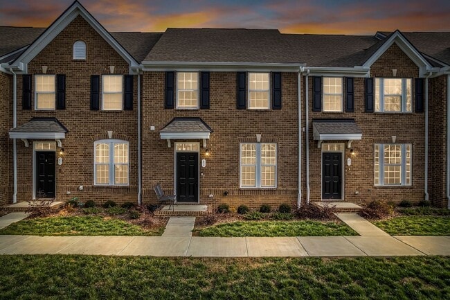 Building Photo - 420 Park Ave