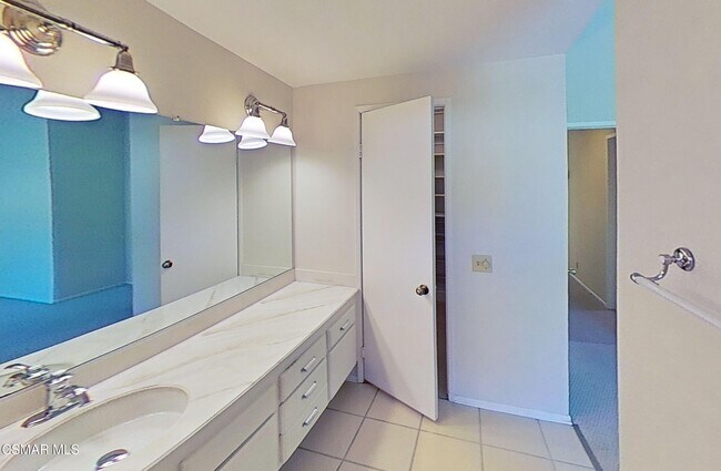 Building Photo - 205 Larkhill St