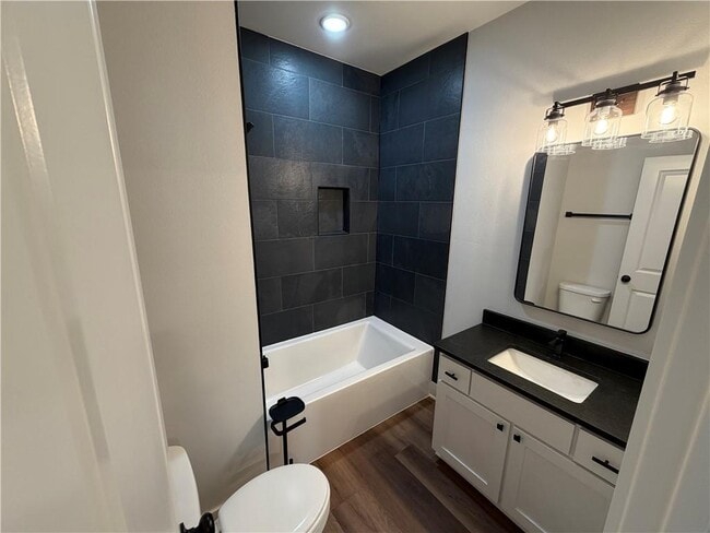 Building Photo - 1043 S Laramie Hts