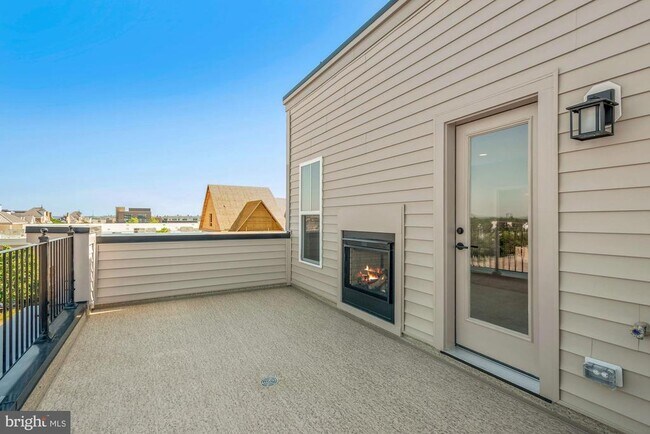 Building Photo - 22958 Clarence Walk Ter