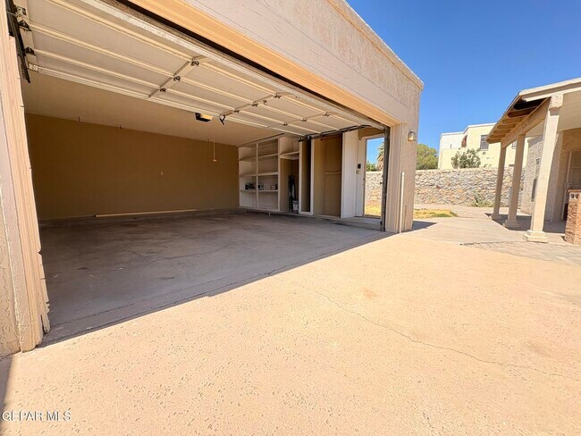 Building Photo - 7148 Villa Hermosa Dr