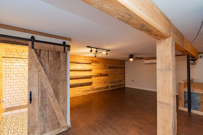 Building Photo - Coming soon!! Harrison Home with Finished Basement & Scenic Views