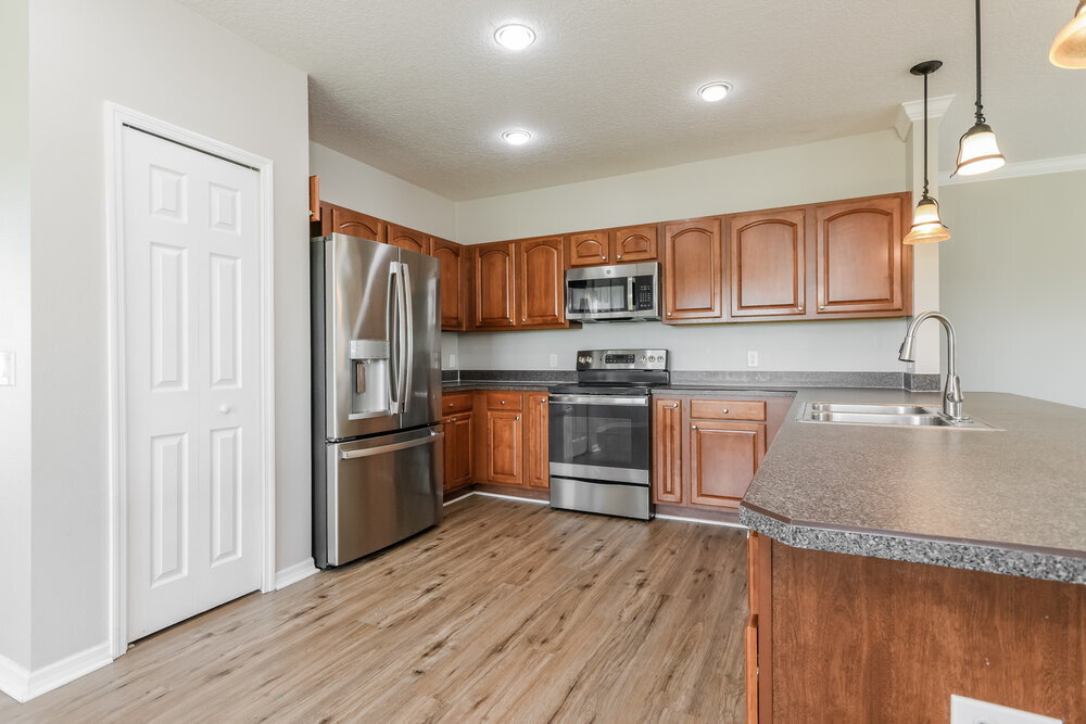 Building Photo - 349 Aldershot Ct