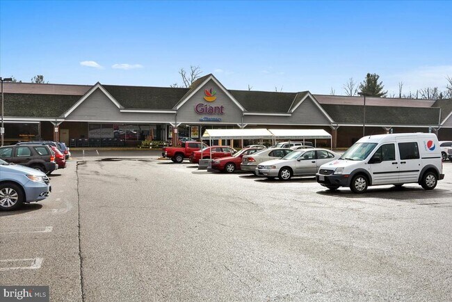 Building Photo - 3802 Koval Ln