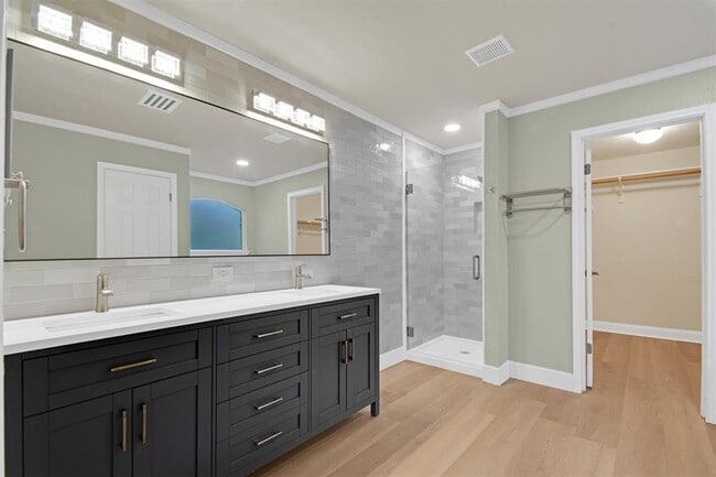 Building Photo - 4900 Tiger Lily Way