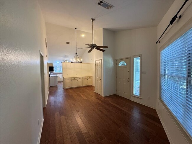 Building Photo - 1811 W 39th St