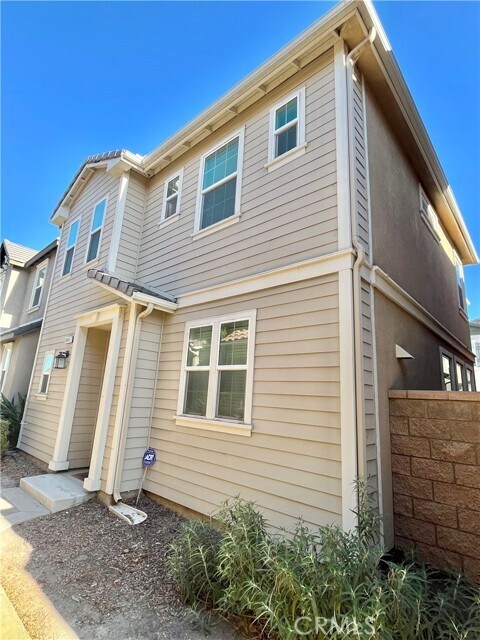 Building Photo - 6042 Snapdragon St