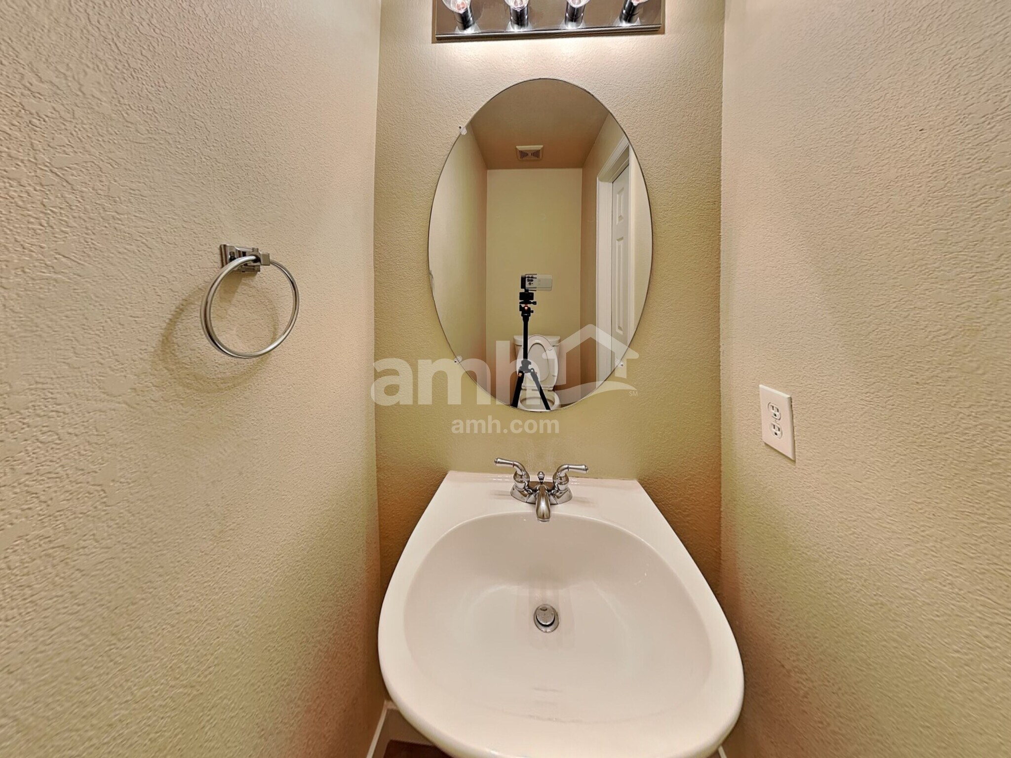 Building Photo - 21610 E 38th Pl