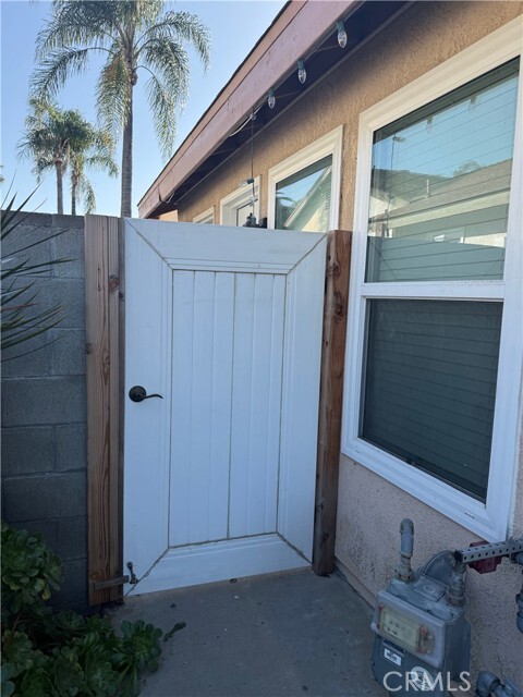 Building Photo - 453 W Grevillea St