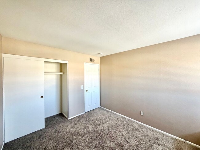 Building Photo - 36335 Grimaud Ct