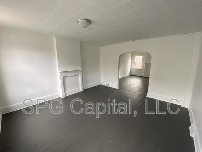 Building Photo - 340 S Second St