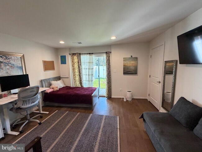 Building Photo - 41717 McMonagle Square