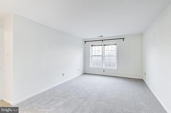 Building Photo - 5707 Brewer House Cir